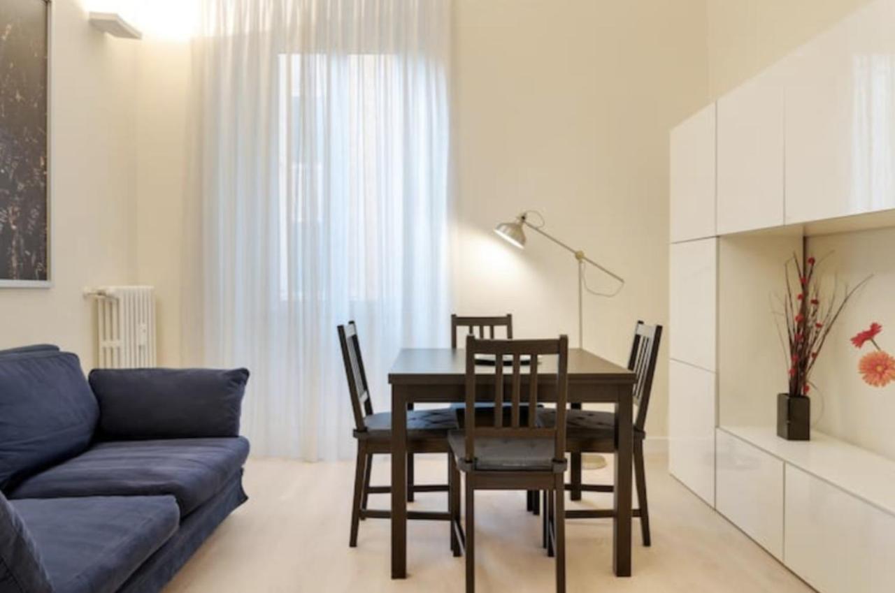 Sunny Flat In Elegant Building Close To Colosseum Róma Kültér fotó